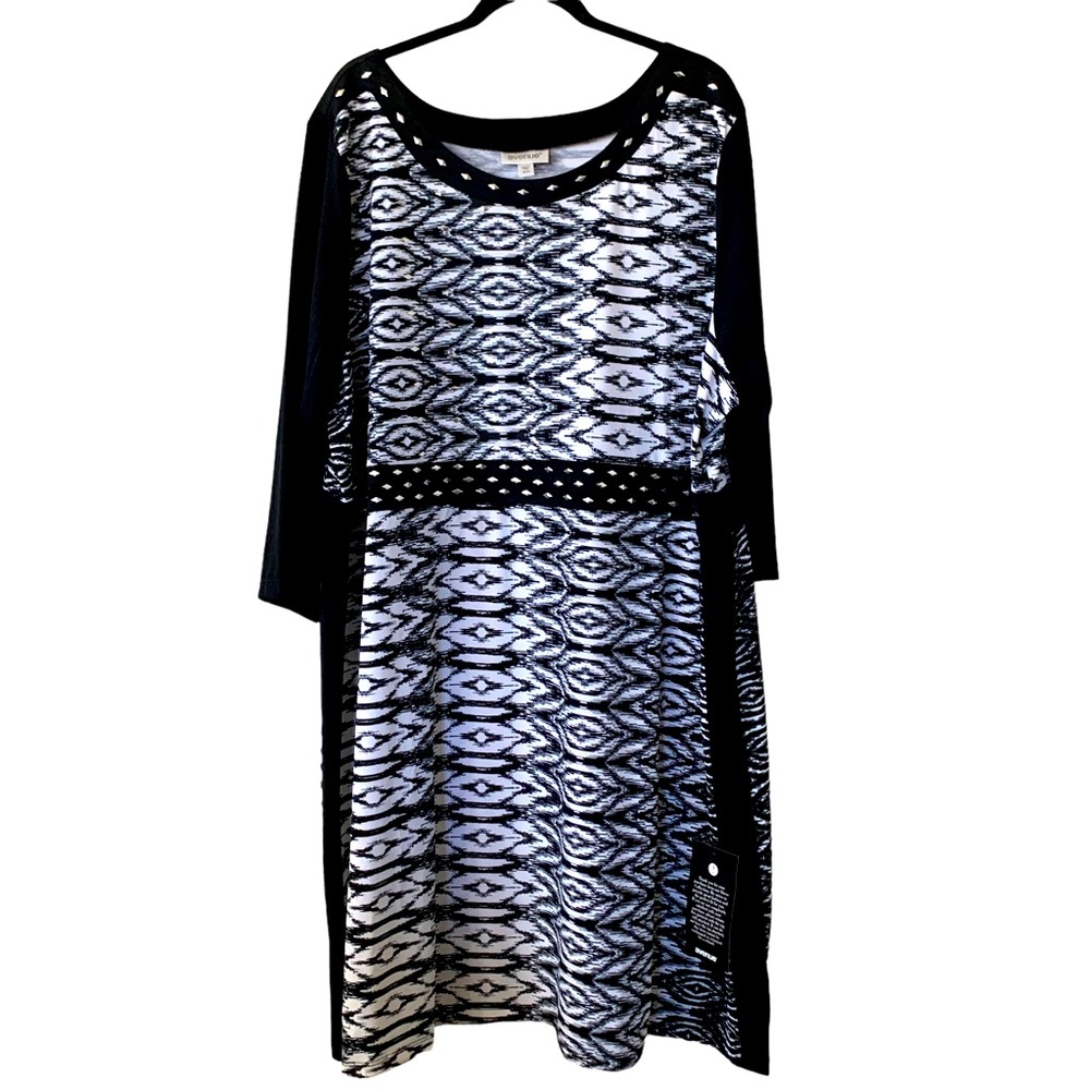 NWT!!! Avenue Dress Women’s Size 30/32 Black White Patterned Stretch
